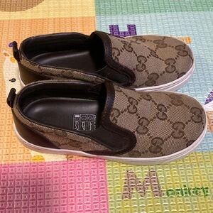 Gucci Double G Slip-on sneakers - size 9